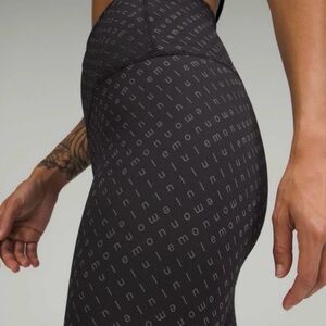 Wunder Train High-Rise Tights 25”. Mirrorify Black Multi. New Without Tags.